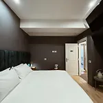 Residenza Imperiale - Trevi Guest house 4*