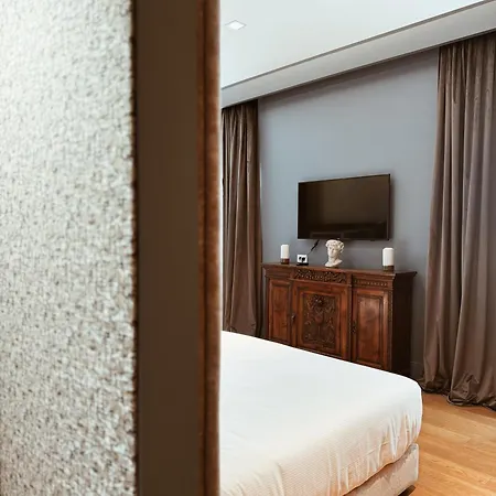 Residenza Imperiale - Trevi 4* Rzym