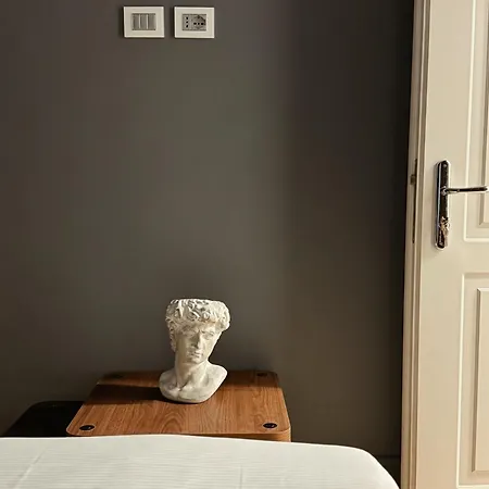 Pensjonat Residenza Imperiale - Trevi 4*