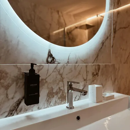 Pensjonat Residenza Imperiale - Trevi 4*