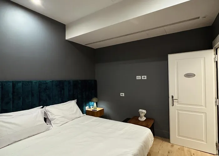 בית הארחה Residenza Imperiale - Trevi 4*